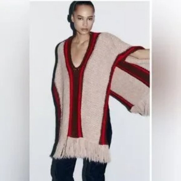 Zara Pop Over Poncho - Picture 3 of 10